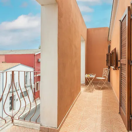 - Spazioso Al Centro Apartamento SantʼAntìoco