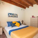 - Spazioso Al Centro Appartement SantʼAntìoco